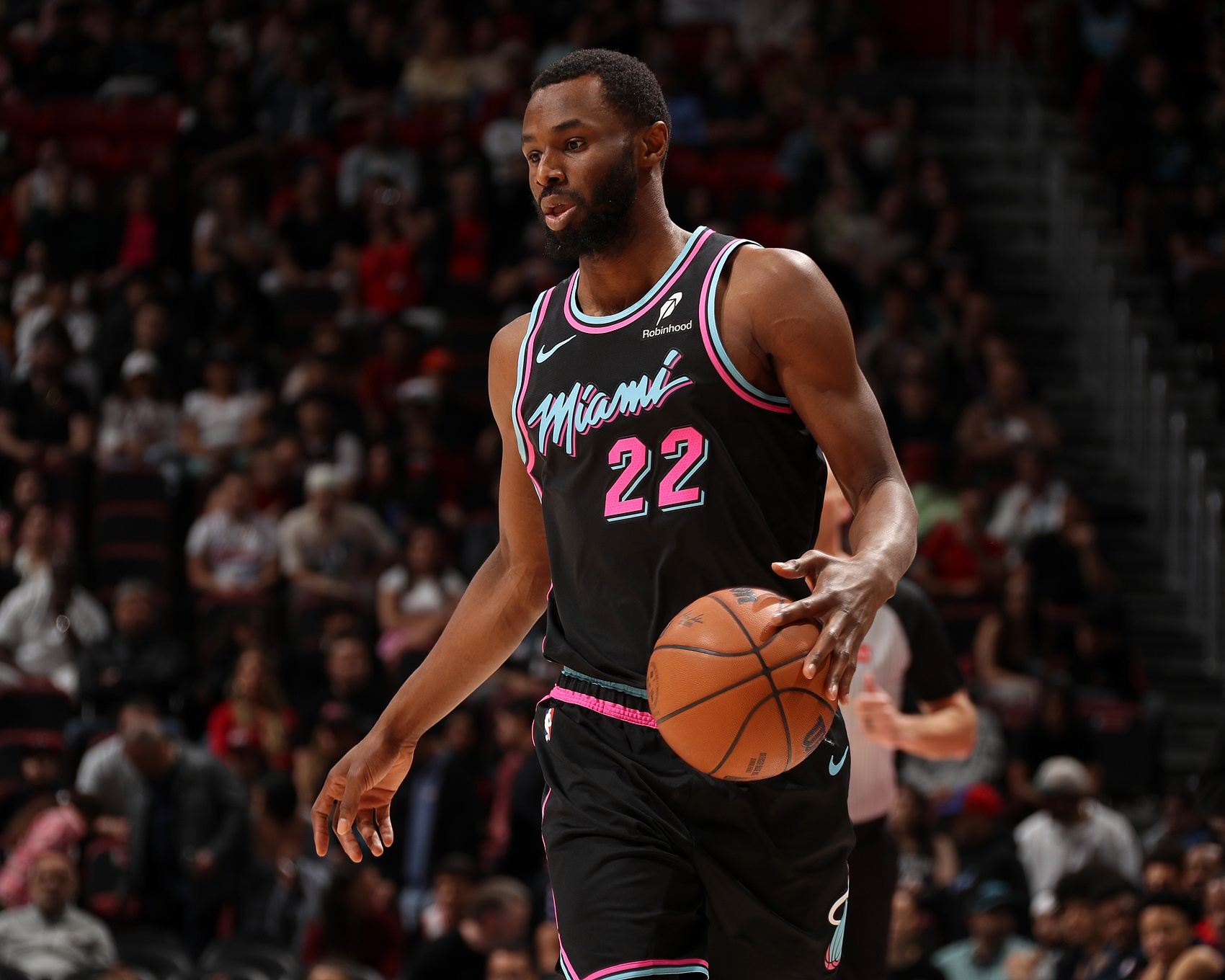 半岛体育官网-没拿计算器？维金斯9中4拿到10分 得分全在上半场