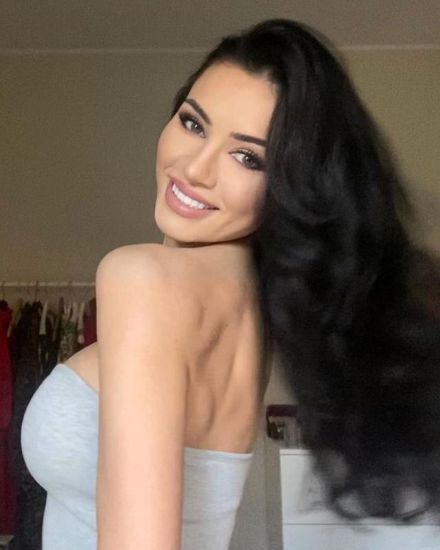 1613619796737025502.jpg Andreea Sasu (3).jpg